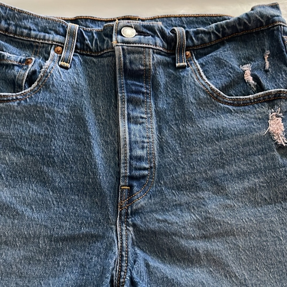 Levi’s Ribcage Shorts High Rise Size 31 - Picture 15 of 16